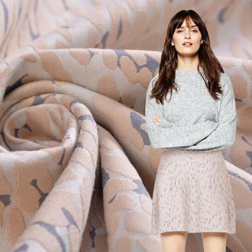 Senior jacquard fabric with the same paragraph light luxury three-dimensional leopard cotton feel elastic fashion fabric dress f