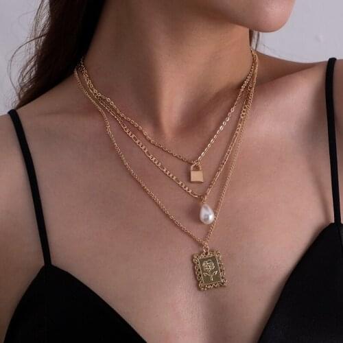 Vintage Multilayer Imitation Pearl Lock Flower Pendant Necklace for Women Punk Chains Geometric Clavicle Necklace Party Jewelry