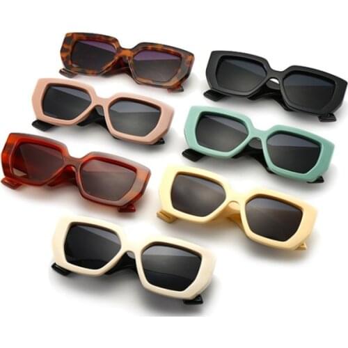 1pc Vintage Fashion Square Sunglasses Women Men Famous Luxury Brand Designer Big Frame Gradient Sun Glasses UV400 Driver Goggles