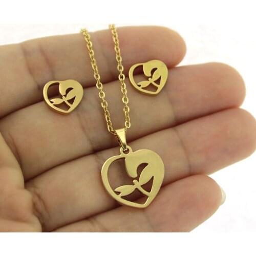 1 Set Golden Stainless Steel Set Cute Butterfly in Heart Charms Insect Earrings Necklace Sets for Women Girls Kids Gift
