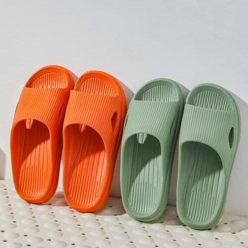 Bath Slippers Women 2021 New Fashion Anti-slip Solid Thick Sole EVA Home Slippers Men Couples Shoes Indoor Zapatillas Hombre