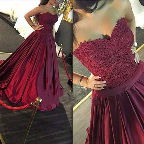 Elegant Burgundy Prom Dresses 2019 Sexy Sweetheart Neck Satin Lace Prom Dress Strapless Sweep Train Evening Gown Robe de soiree