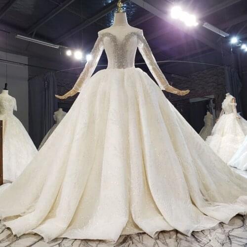 Luxury Full Beaded Lace Long Sleeve Wedding Dress 2021 Vintage V Neck Bridal Gown Long Train Lace Applique Handwork