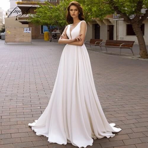 Fmogl Sexy Backless V Neck Soft Satin Beach Wedding Dresses 2021 Simple Zipper Sweep Train Vintage Bridal Gowns Plus Size