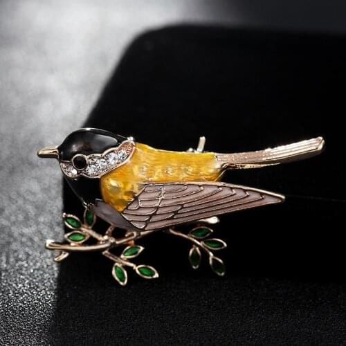 New Arrival Yellow colorful Birds brooches jewelry of men punk pin brooch Brand Enamel Animal Scarf pins cartoon broches bouquet