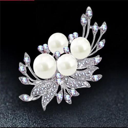 Dainty Female Crystal Stone Flower Brooch Charm Silver Color Jewelry Brooch For Women Cute White Pearl Pin Dress Coat Accessory