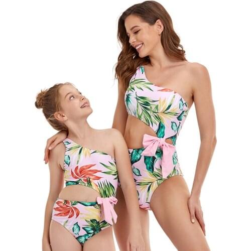 Family Matching Swimwear Mum Daughter Swimsuit Mommy and Me Sexy Bikini Bath Wear Women Sister Kids Baby Girl Swim Bathing Suit
