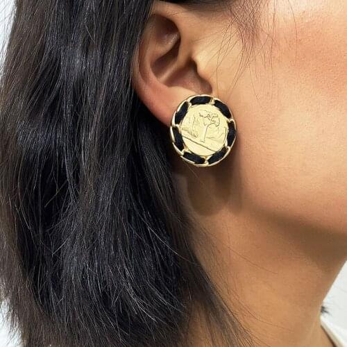 New Simple Vintage Style Velvet Knitted Round Clip Earrings for Women Temperament Geometric Earrings Fashion Jewelry XR2863