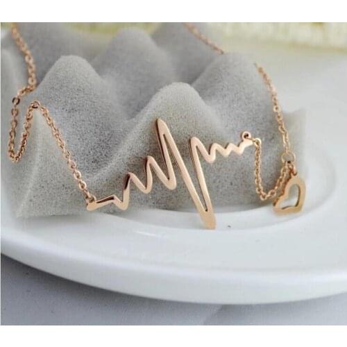 Ladies Heartbeat Pendant Necklace Creative Electrocardiogram Clavicle Chain Fashion Girlfriend Anniversary Gift Necklace Jewelry