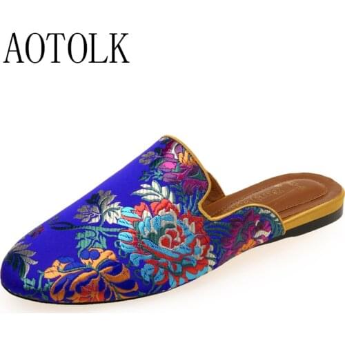 Slippers For Women Brand Female Mules Shoes Flat Fashion Embroidery Round Toe Summer Shoes Woman Slides Black Plus Size 2020 DE