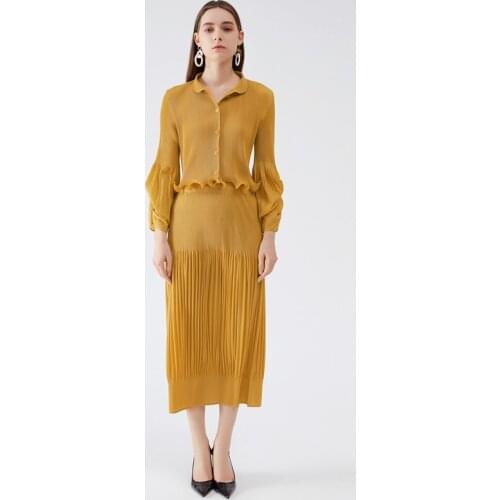 2021 Summer Miyake Pleated button curly shirt straight skirt high waist Vintage fashion suit women