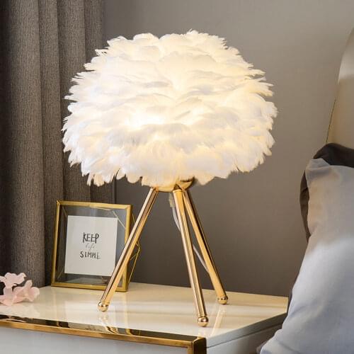 Modern Feather Tripod Table Lamp Bedroom Bedside Desk Lamp Wedding Christmas Living Room Home Decor Romantic Led Gold Study Lamp