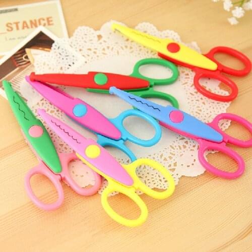 6Pcs/set Laciness Scissors Metal and Plastic DIY Scrapbooking Photo Colors Scissors Paper Lace Diary Decoration with 6 Patterns