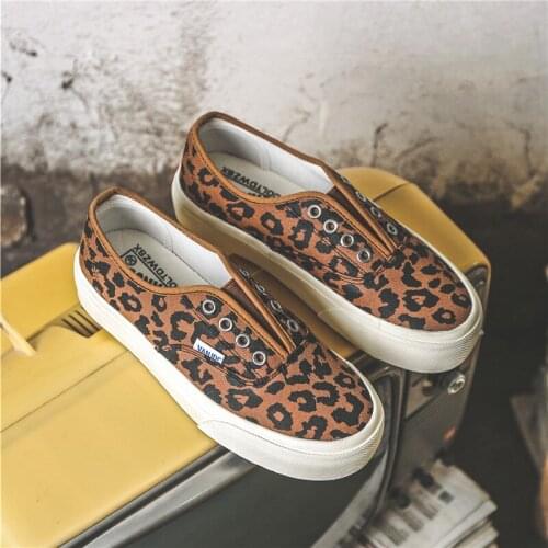 Slip on Flat Canvas Shoes Women Vulcanize Shoes Women Student Casual Loafers Ladies Lazy Shoes Leopard