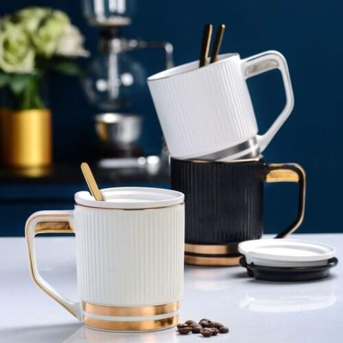 400ML Simple Phnom Penh Coffee Cup Black and White Couple Cup With Lid And Spoon Creative Ceramic Gift Cup