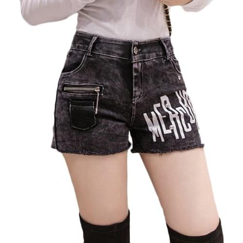 Denim Shorts Women 2021 Spring Summer New Slim Hot Pants Fashion Boots Pants Ladies Diamond Casual Pants Shorts Tide Short Jeans