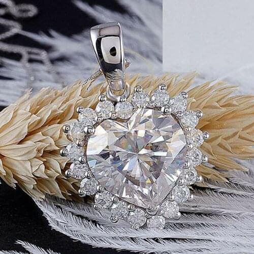 Huitan Luxury Crystal Heart CZ Pendant Necklace for Women Wedding Engagement Love Necklaces New Fashion Jewelry Drop Shipping