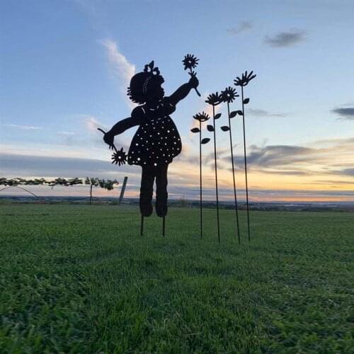 Girl Sculpture Garden Silhouette Stake Metal Sculpture For Patio Lawn Yard Decor Outdoor Lawn Art Summer Decor Courtyard Art