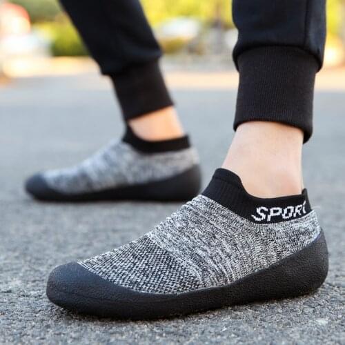 Mens Summer Casual Shoes Flying Mesh Surface High Elastic Leisure Sports Shoes Mens And Womens Socks Shoes Big Size 35-46