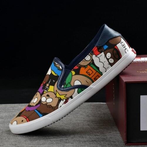 New Spring Autumn Canvas shoes Male students shoes Casual Graffiti Sneakers Loafers slip-on shoes breathable mens Shoes