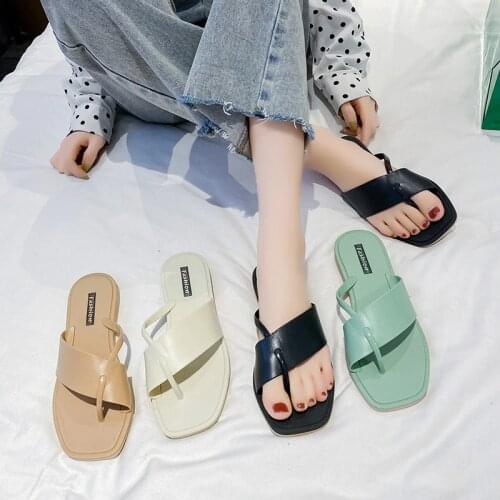 Women Summer Sandals and Slippers Net Red New Wild Flat-bottomed Flip-flop Ins Wind Female Students Korean Beach Shoes Non-slip