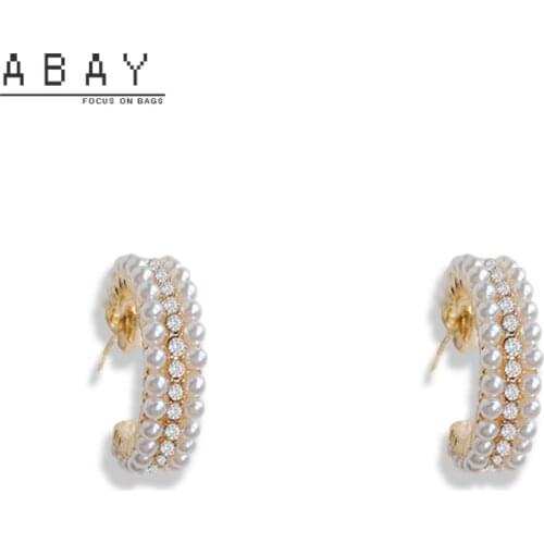 Hot Selling Retro Circle Earrings Women 2020 New Geometric Pearl Versatile Simple Temperament Elegant High Sense Ear Pendant