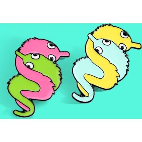 Fashion Hugging Worms Enamel Pin Snake Worms Brooches Colorful Cartoon Badge Bag Lapel Pin Jewelry Broche Bijoux