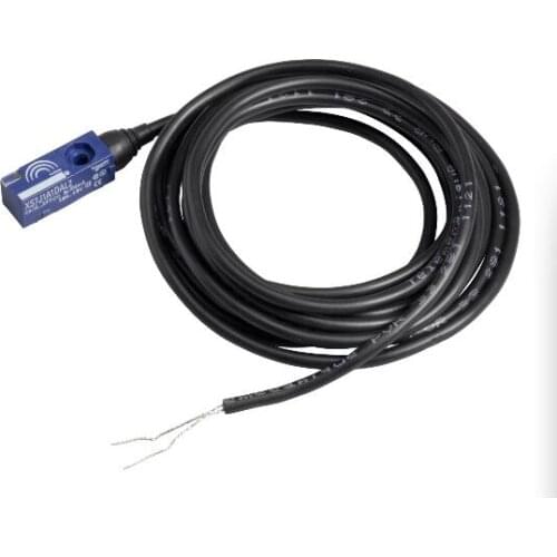XS7J1A1DBL2 Inductive sensor XS7 8x22x8 - PBT - Sn2.5mm - 12..24VDC - cable 2m