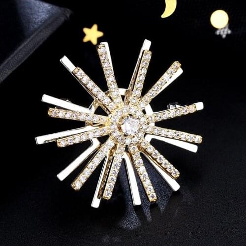 New Vintage Cubic Zirconia Rotatable Brooch Men Suit Pin Luxury Crystal Brooches for Women Accessories Jewelry Christmas Gifts