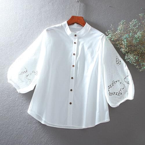 Womens Spring Summer Designer Hollow Out Embroidery Vintage Cotton Shirt Female High Waist Casual Loose T Shirt Top TB561