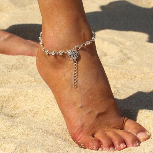 Fashion Beaded Chain Metal Heart Shape Pendant Anklets Women Summer Beach Foot Chain Beads Imitation Pearl Retro Party Jewelry