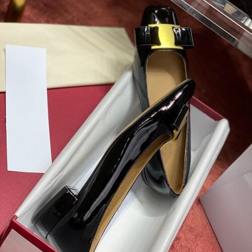 2021 Womens Pumps Fashion Design Summer Butterfly-knot Shoes Genuine Patent Leather Sheepskin High Heel 2 CM db016