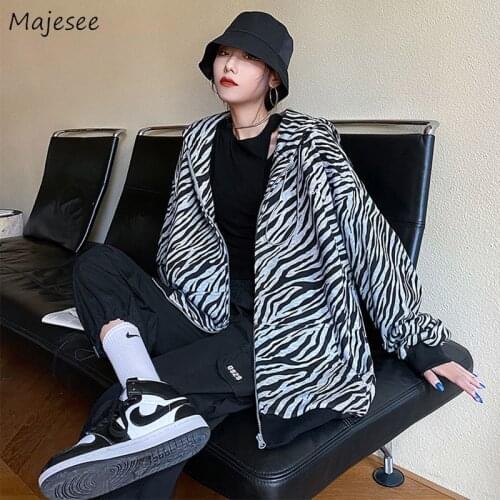 Jackets Women Zebra Printed Hooded Hip Hop Couple Loose Plus Size High Street Cool Girls Womens Chic Korean Style Zipper Coats