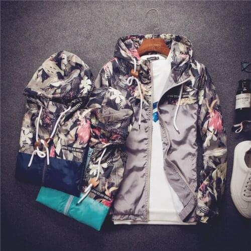 2018 mens casual coat in spring and autumn Korean version of slim style baseball suit with cap stitching casual handsome jacket