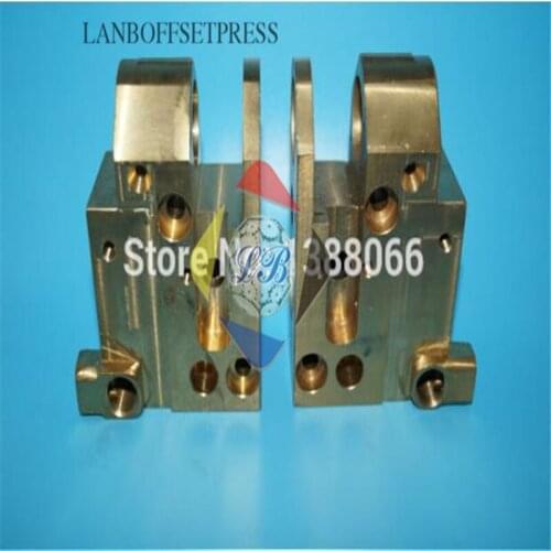 One pair C5.072.201,C5.072.202 CD102 SM102 housing HD side lay DS and OS for CD102 SM102 machines