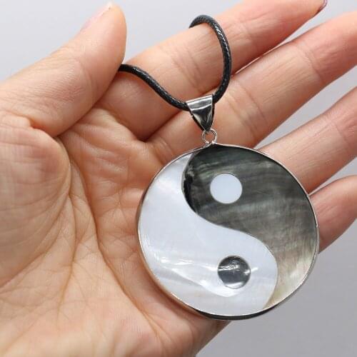 Natural Round Wax Thread Shell Necklace Women Gift Trendy Jewelry Accessories Length 55cm Size 46x46mm