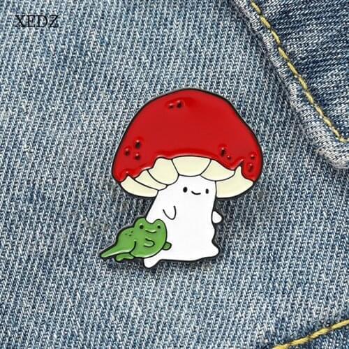 XEDZ Red Cute Mushroom Enamel Brooch Frog and Mushroom Animal Good Friends Friendship Badge Jewelry Gift