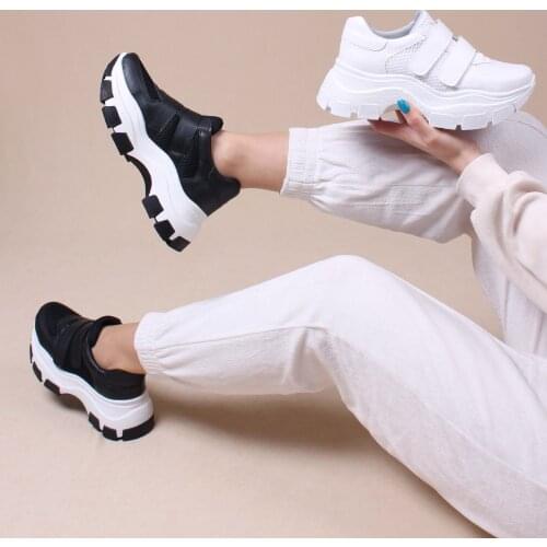 Womens Sports Shoes Black Velcro Black Sneakers 2021 Summer Season