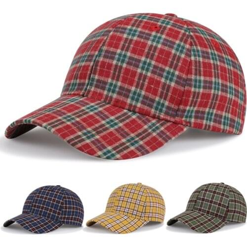 Red Plaid Ladies Hats European and American Style Fashion Wild Mens Caps Outdoor Sports Street Fashion Hip-hop Hat