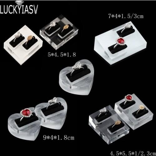 Acrylic Ring Display Wedding Double Rings Holder Stand Engagement Lovers Couple Rings Organizer Rack Caes Luxury High Gloss