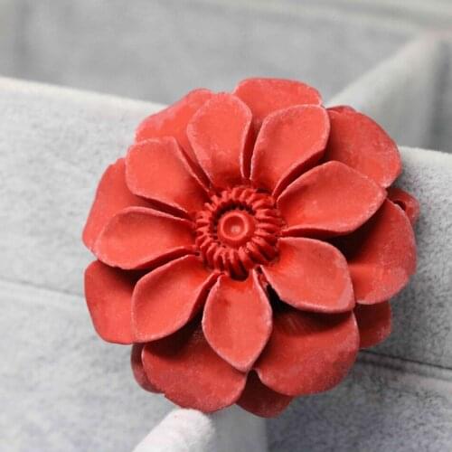 Factory Outlet Charms Taiwan Synthetic Red Cinnabar Big Flower Pendant Fit for Women Long Chain Necklace Accessory 49mm B1537