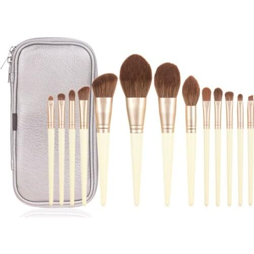 7 Pcs Makeup Brush Set For Eyeshadow Foundation Powder Eyeliner Blush Blending Beauty Make Up Brush Tools Cosmetic Kit New 2021