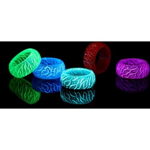 Fashion Colorful Luminous Resin Ring Fluorescent Glowing Glow In The Dark Finger Rings Halloween Rock Designer Jewelry for Women