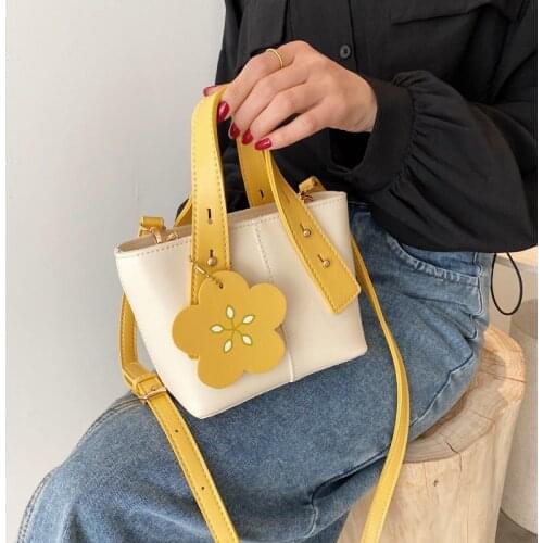 Summer trend small bucket bag fashion soft leather female bag 2021 new simple white handbag wild messenger bag 4 colors