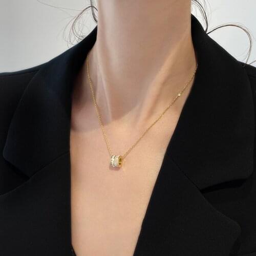 2021 New Classic Shell Small Waist Pendant Titanium Steel Necklace For Woman Sexy Girls Clavicle Chain Korean Fashion Jewelry