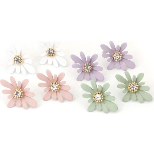 2pcs/lot Lacquered Alloy Lovely Daidy Stud Earrings Metal Flower Earring Findings Rhinestone for DIY Women Jewelry Findings