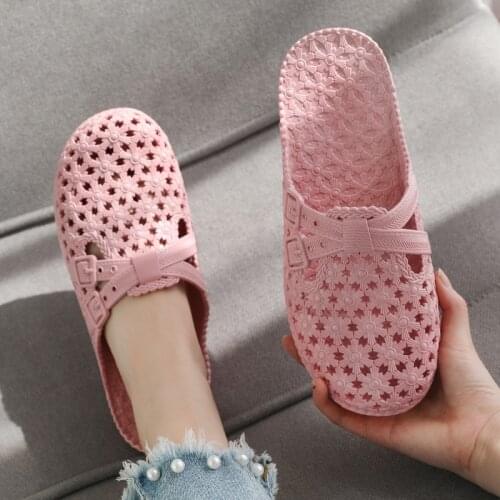 Hole Shoes Female Sandals Student Flat Bottom Mother Shoes Beach Sandals Home Slippers Men Slippers Shoes Men