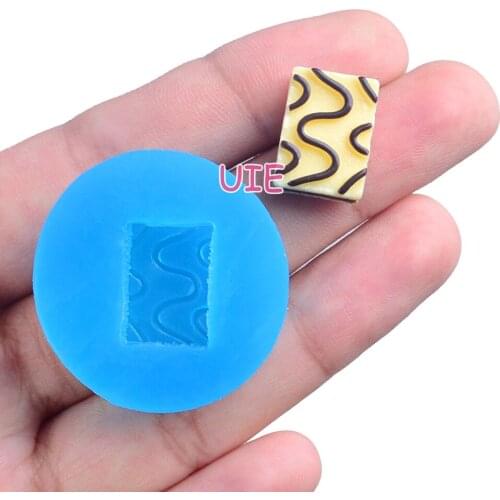 GYL422U 15.1mm x 10.7mm Layer Cake Silicone Mold Fondant Cake Decoration Candy Resin Clay Earrings Necklace Craft Soap Candle