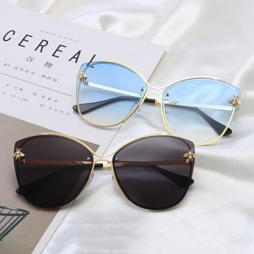 2021 Fashion Glittery Frame Irregular Sunglasses Women Brand Designer Gradient Sun Glasses Luxury Cat Eye Eyewear AS102