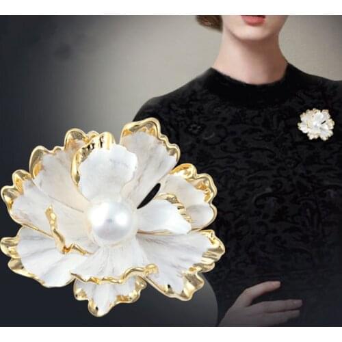 Utei Jewelry RETAIL! High Quality Pearl Luxury Enamel Amazing Flower Brooch Women Clothes Jewelry Accessories For Party